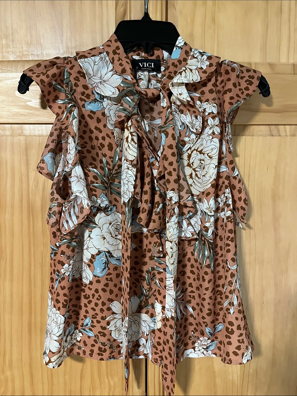 VICI Rust Floral & Leopard Tie-Neck Ruffle Blouse